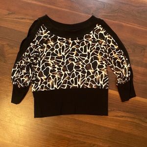 Clara S. Giraffe Print Top with Cutout Arms